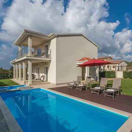 Modern Anita With Pool Near Porec * Dračevac